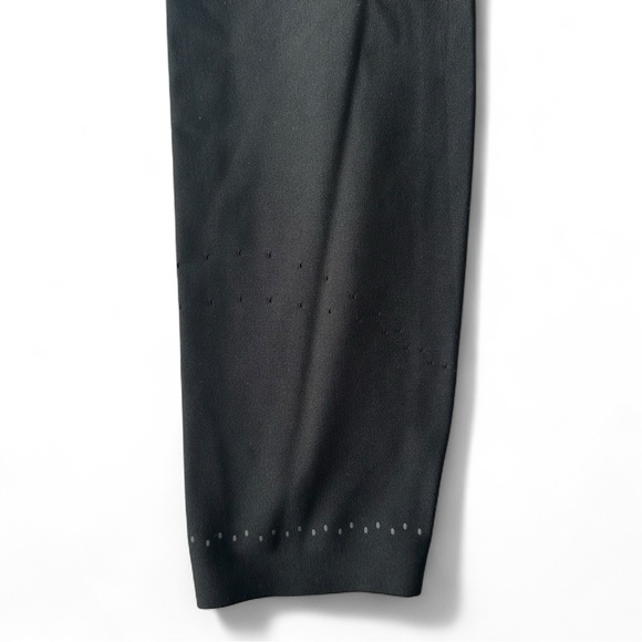 Lululemon Zoned In Tight *27" Size 12 - Picture 8 of 10